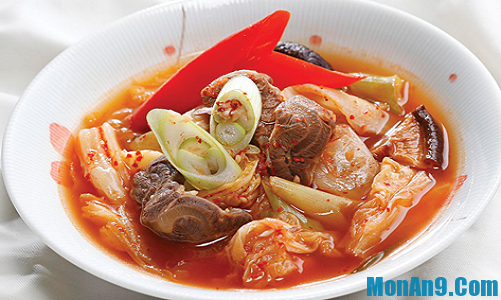 Hướng dẫn cách nấu canh kim chi thịt bò thơm ngon kiểu Hàn Quốc