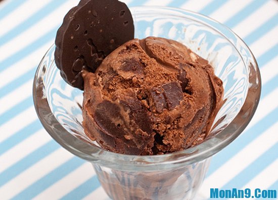 Làm kem socola ngon tại nhà: Công thức làm kem socola ngon thơm mát lạnh tại nhà